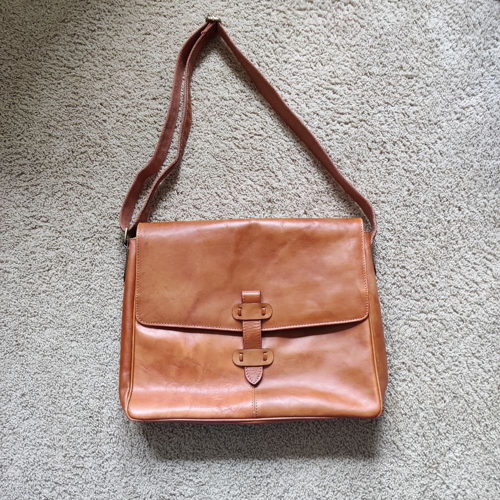 NEW The Old Angler Leather Messenger Bag